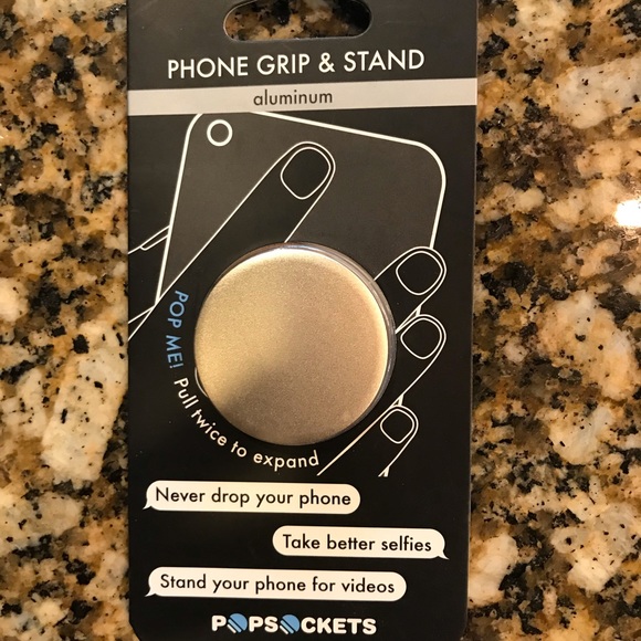Variety of pop sockets - Picture 1 of 5